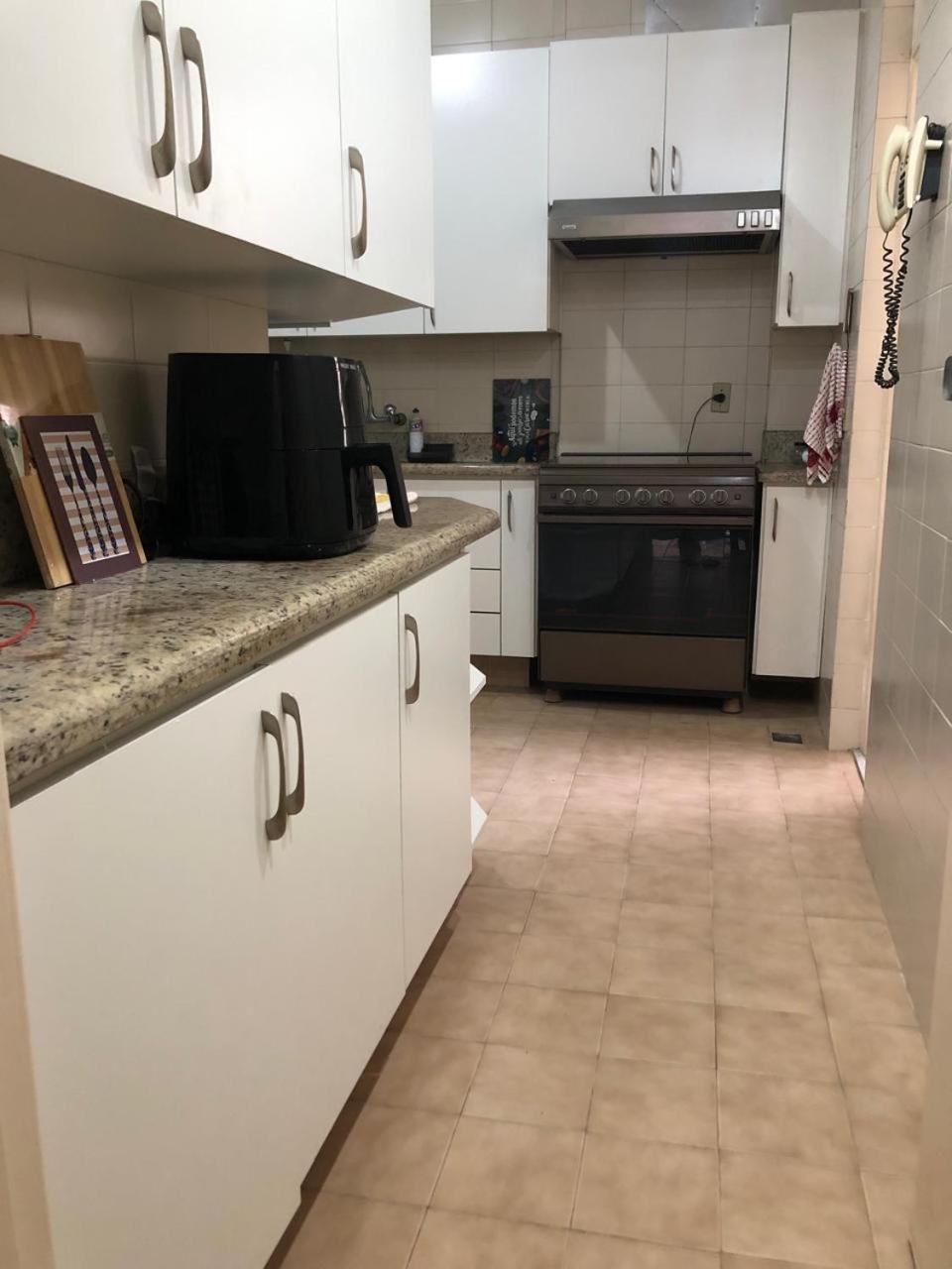Hospedagem domiciliar Quarto Quadruplo Em Apartamento Compartilhado *