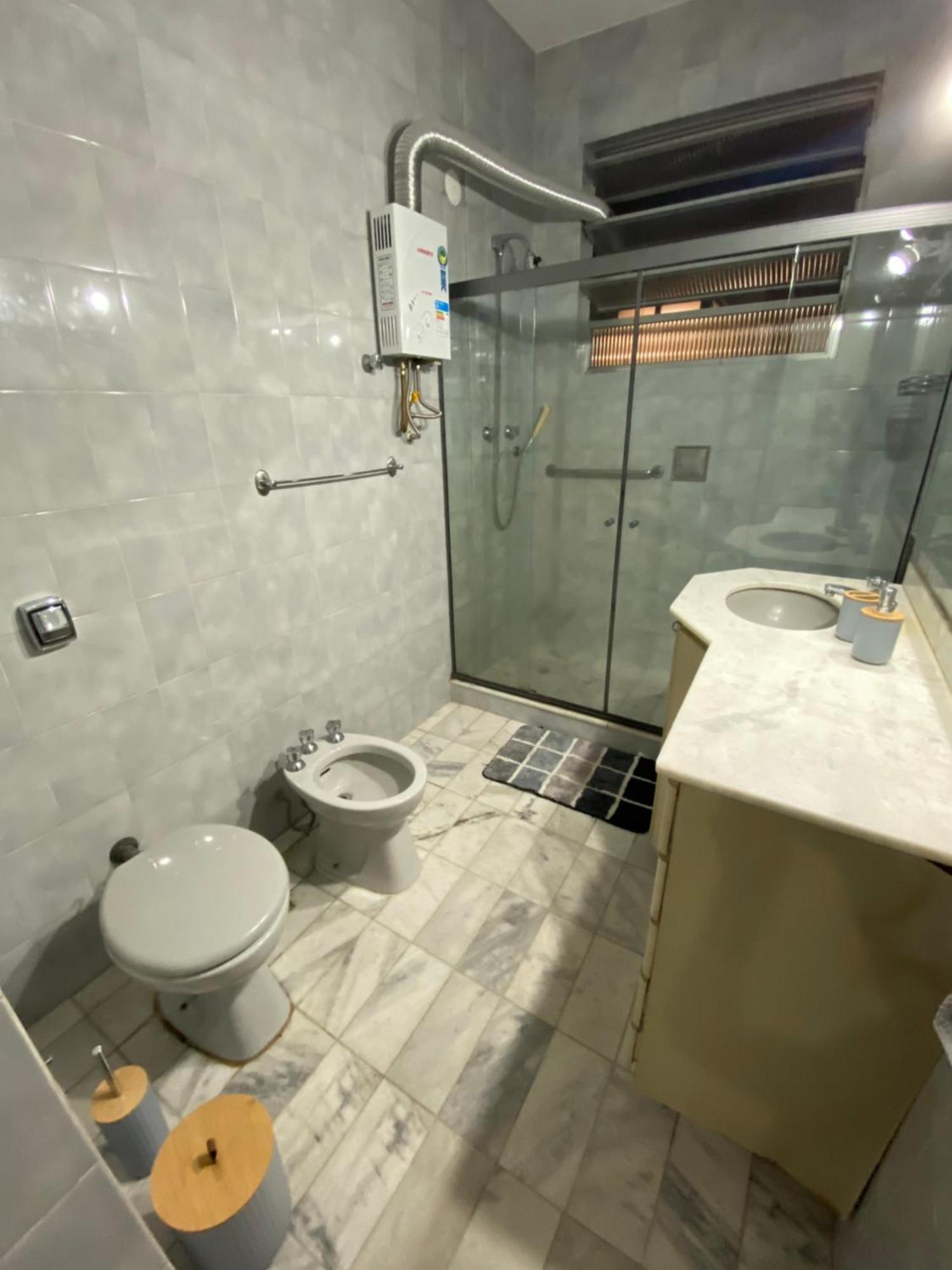 Hospedagem domiciliar Quarto Quadruplo Em Apartamento Compartilhado Rio de Janeiro
