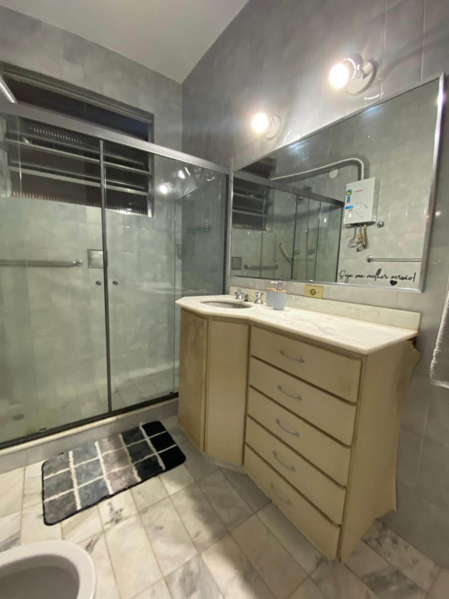 Quarto Quadruplo Em Apartamento Compartilhado